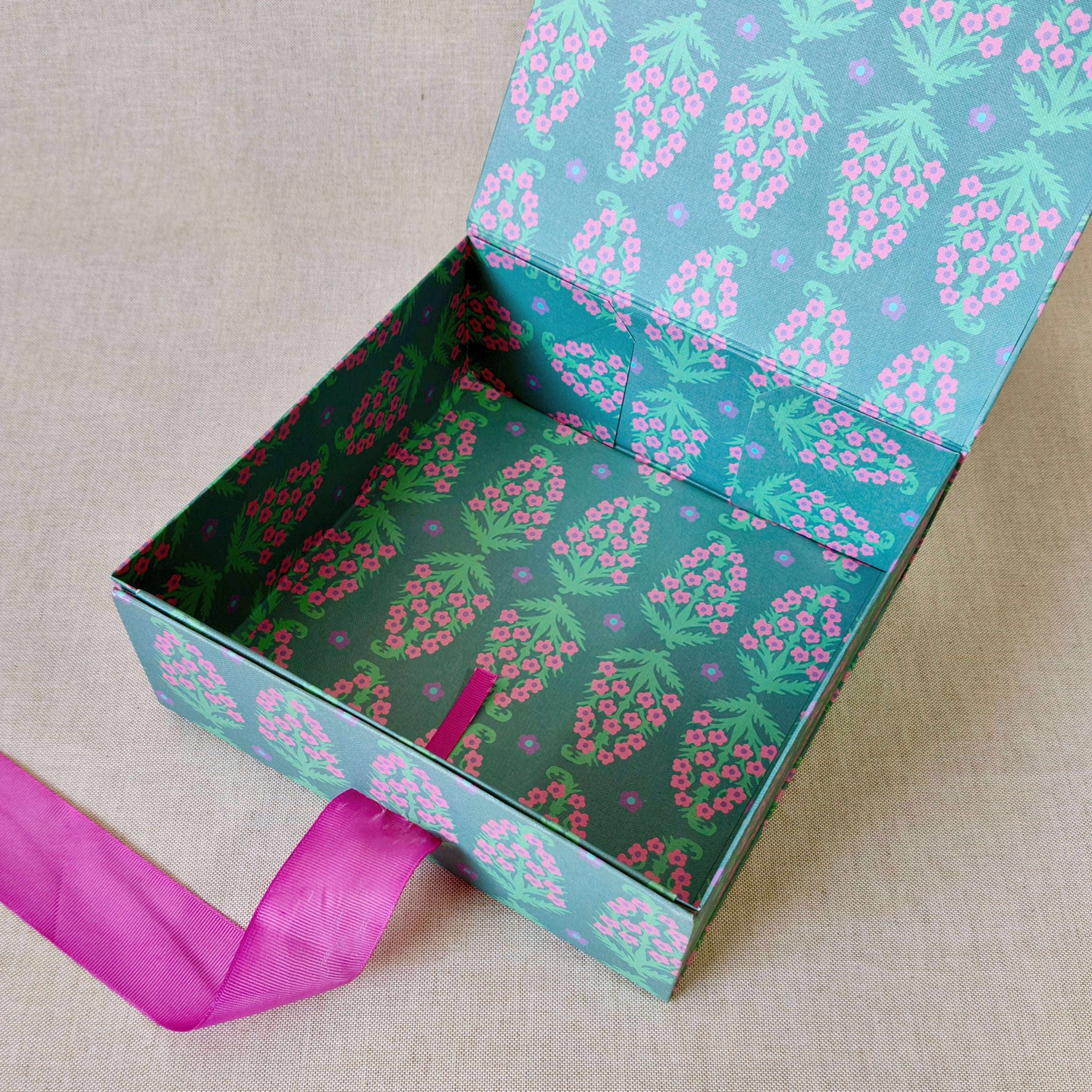 Paisley Collapsible Box with Ribbon