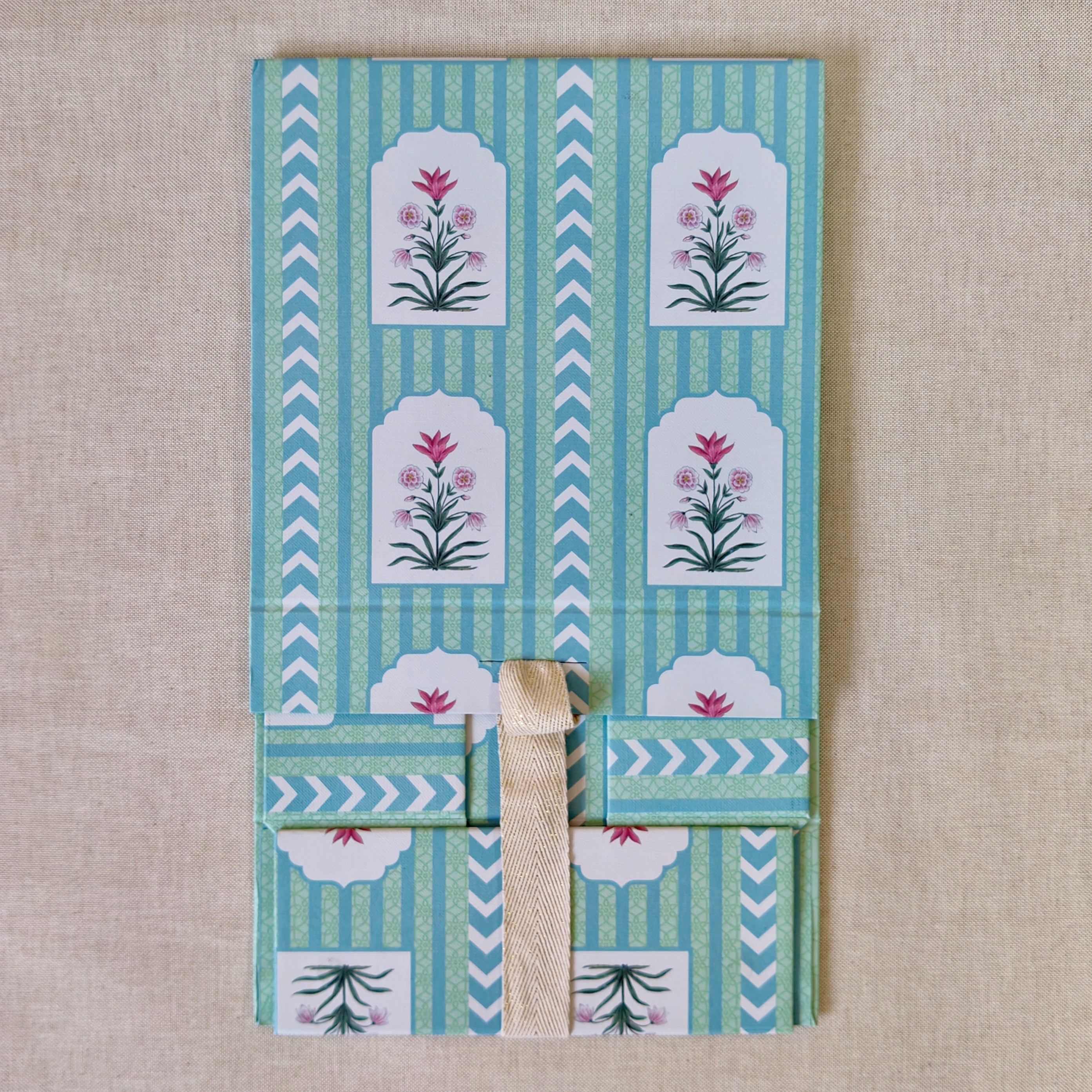 Palladio Collapsible Box with Ribbon