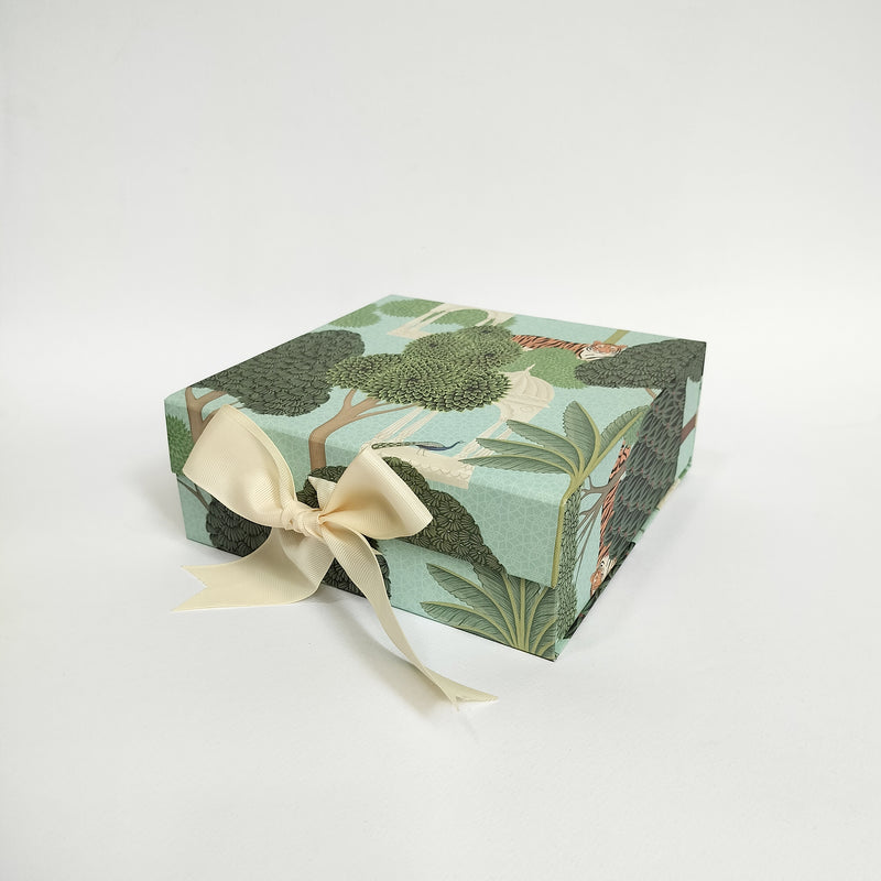 Bagh Large Collapsible Box WITH RIBBON